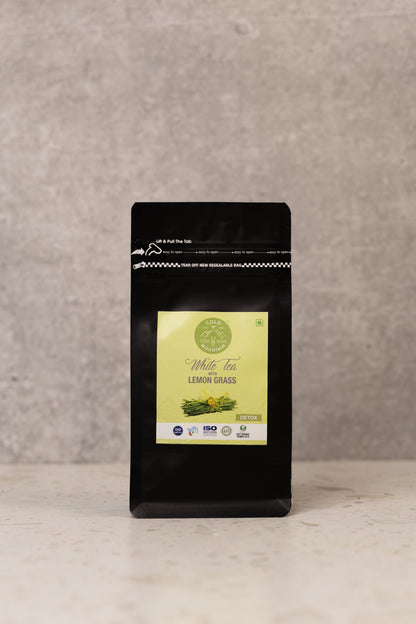 White tea with Lemon grass (Cymbopogon)