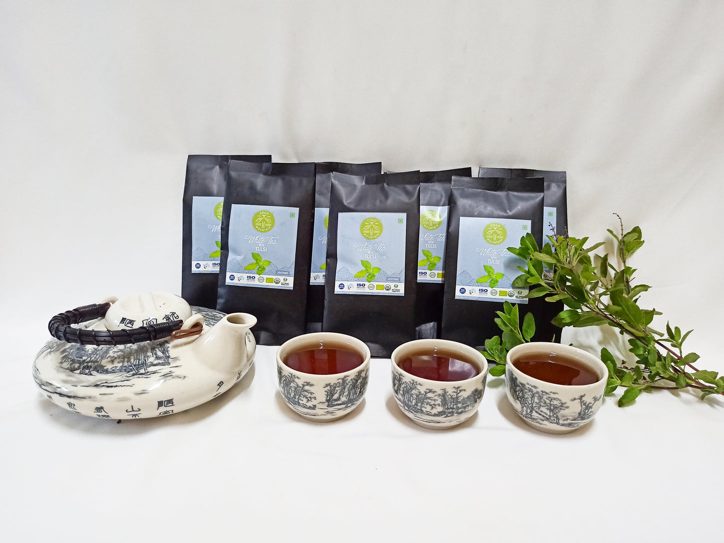 White Tea With Krishna Tulsi & Rama Tulsi (Ocinum tenuiflorum & O. Sanctum)